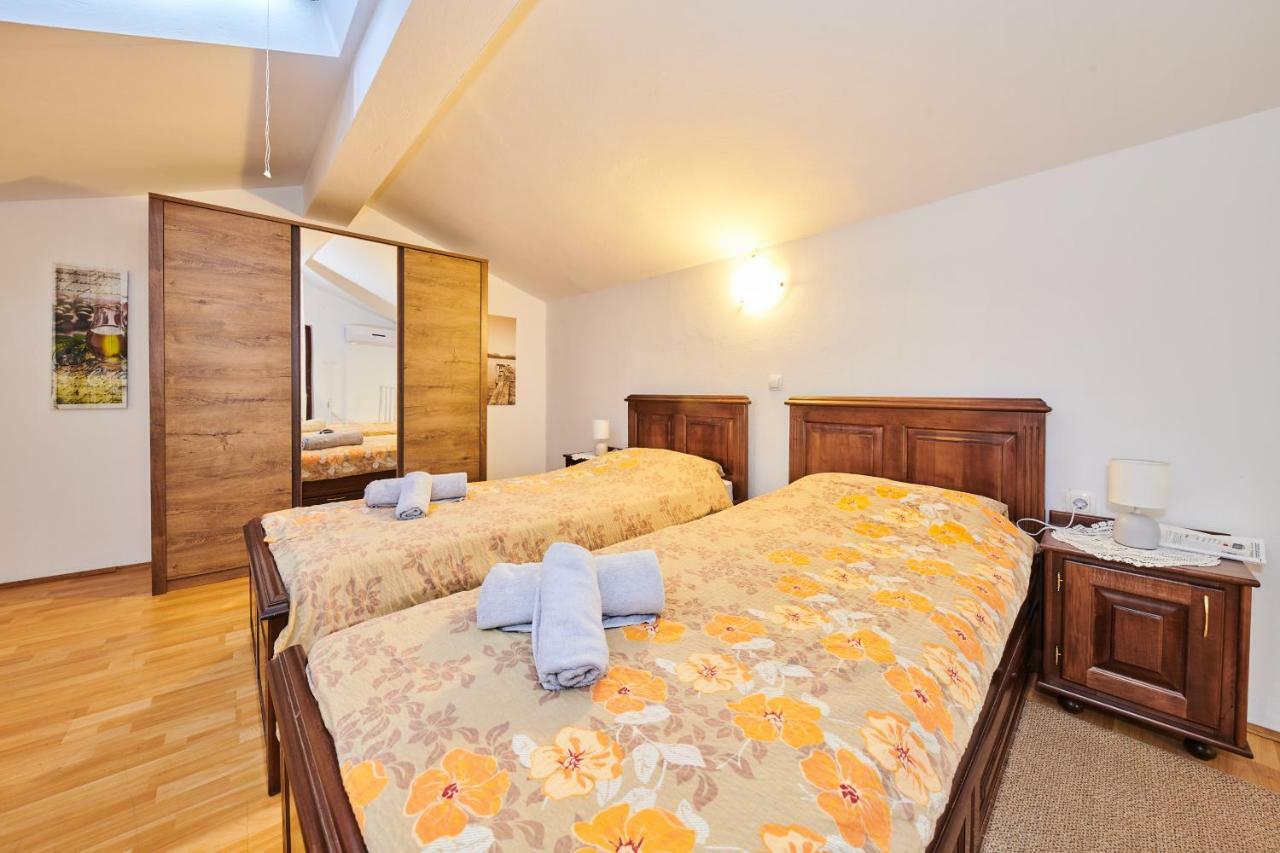 Kuca Za Odmor Petra Apartment Cepljani ภายนอก รูปภาพ