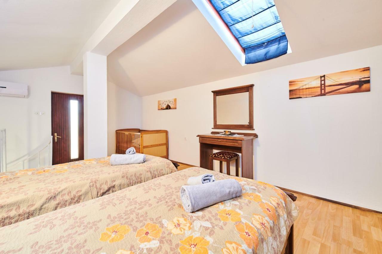 Kuca Za Odmor Petra Apartment Cepljani ภายนอก รูปภาพ