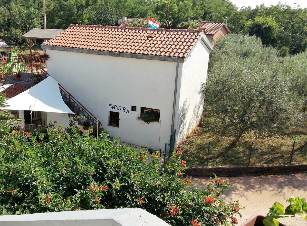 Kuca Za Odmor Petra Apartment Cepljani ภายนอก รูปภาพ